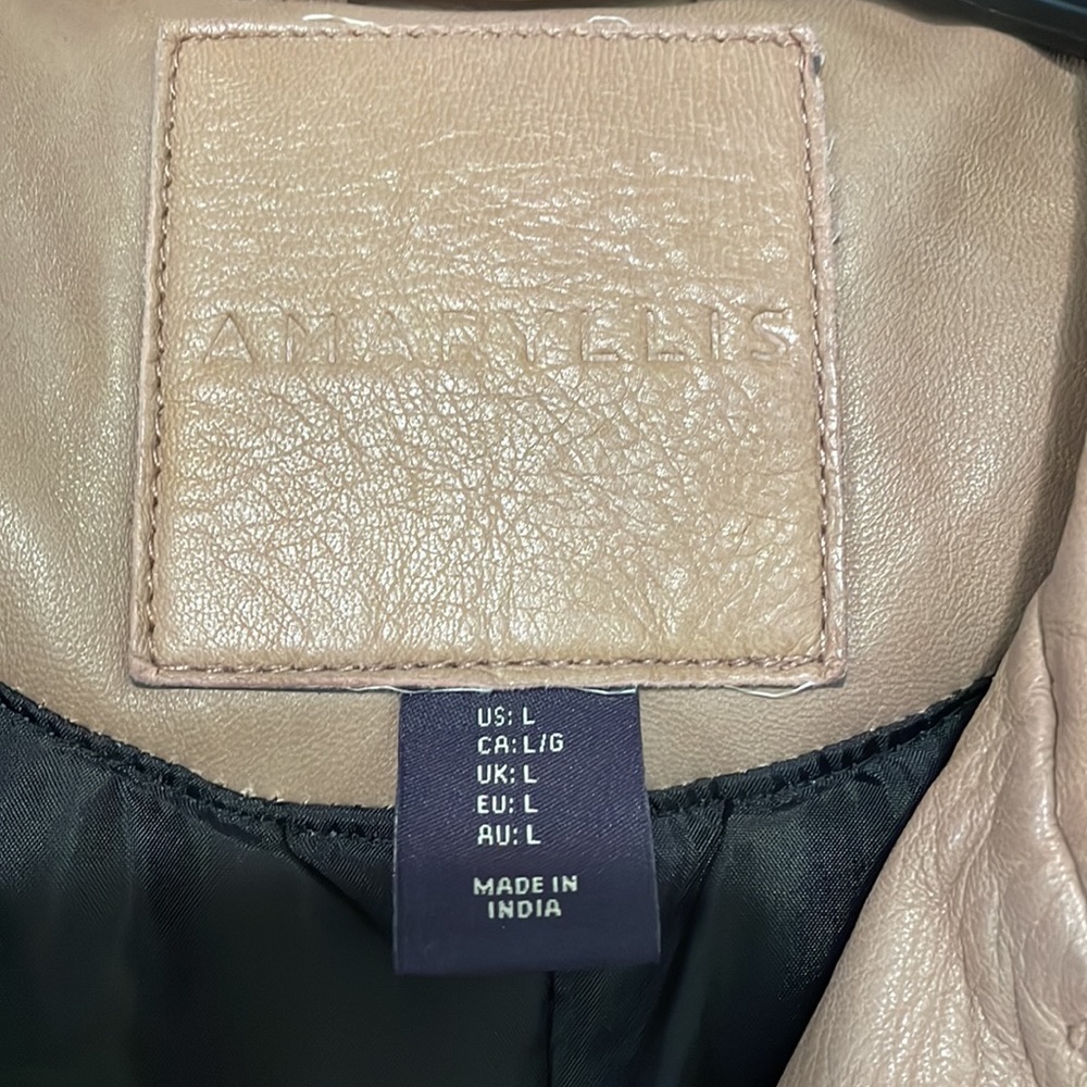 Leather jacket - Picture 2 of 5